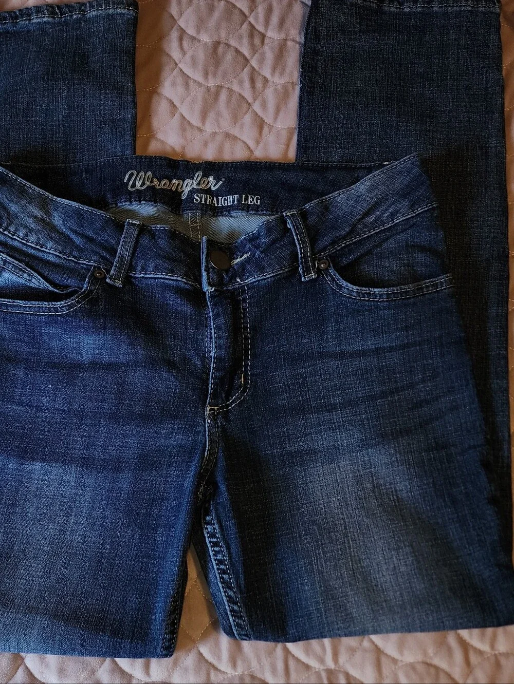 Wrangler Women's Straight Leg Jeans in Dark Blue with Contrast Stitching